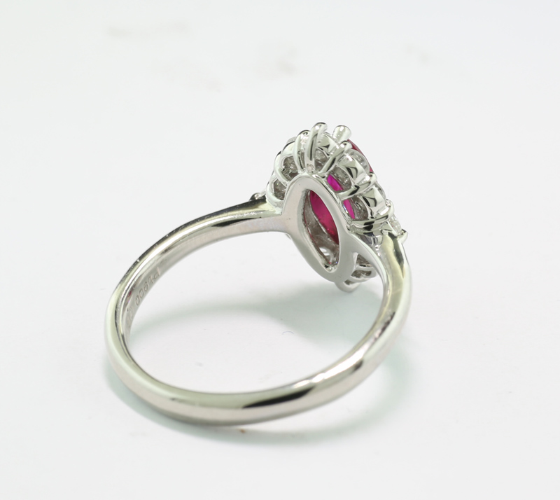 Anello rubino